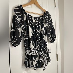 100%Silk blouse from White House/Black Market in black and white botanical print